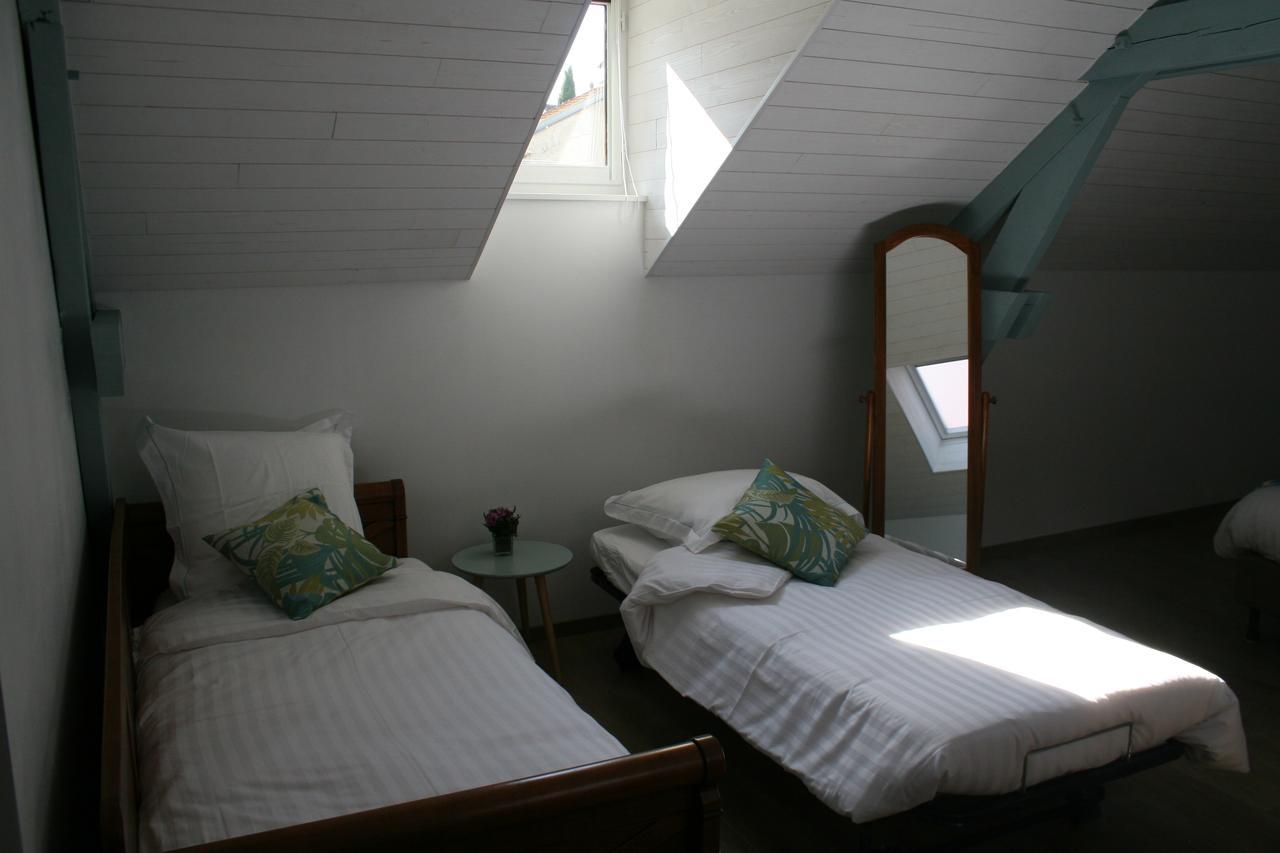 Au Relais De Chaussy Bed & Breakfast Exterior photo